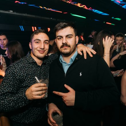 Get Alive at 90ies & 2000s Club!