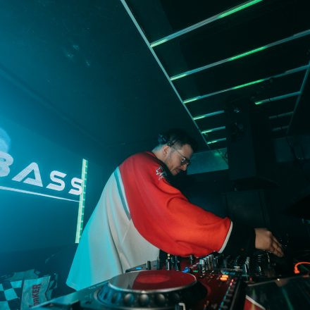 BEATDOWN x DRUM & BASSICK