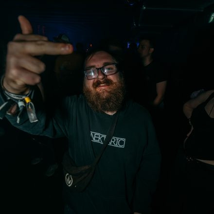 BEATDOWN x DRUM & BASSICK