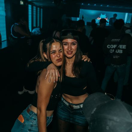 BEATDOWN x DRUM & BASSICK