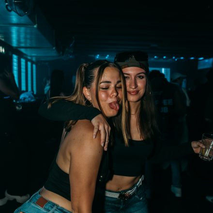 BEATDOWN x DRUM & BASSICK