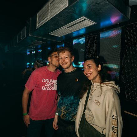 BEATDOWN x DRUM & BASSICK