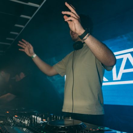 BEATDOWN x DRUM & BASSICK