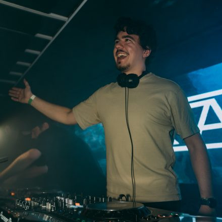 BEATDOWN x DRUM & BASSICK
