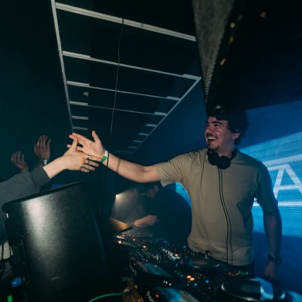 BEATDOWN x DRUM & BASSICK