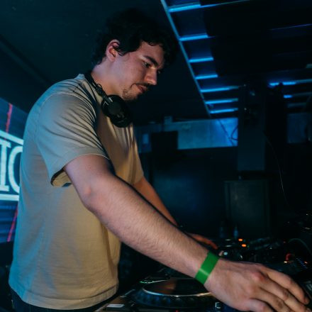 BEATDOWN x DRUM & BASSICK