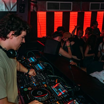 BEATDOWN x DRUM & BASSICK