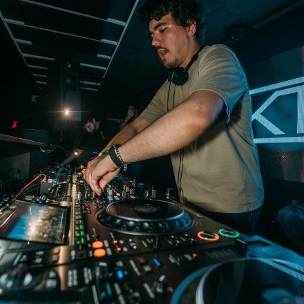 BEATDOWN x DRUM & BASSICK