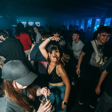 BEATDOWN x DRUM & BASSICK