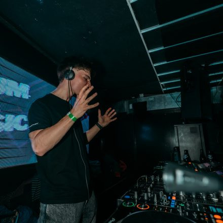 BEATDOWN x DRUM & BASSICK