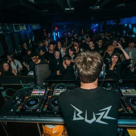 BEATDOWN x DRUM & BASSICK