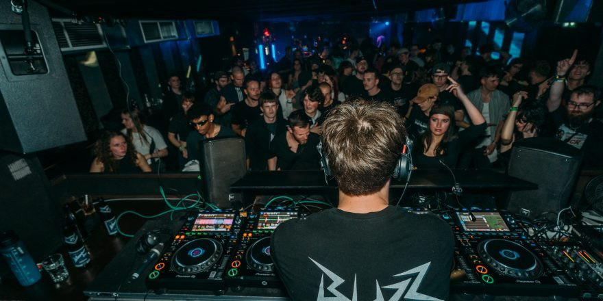 BEATDOWN x DRUM & BASSICK