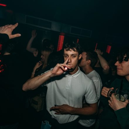 BEATDOWN x DRUM & BASSICK