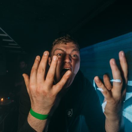 BEATDOWN x DRUM & BASSICK
