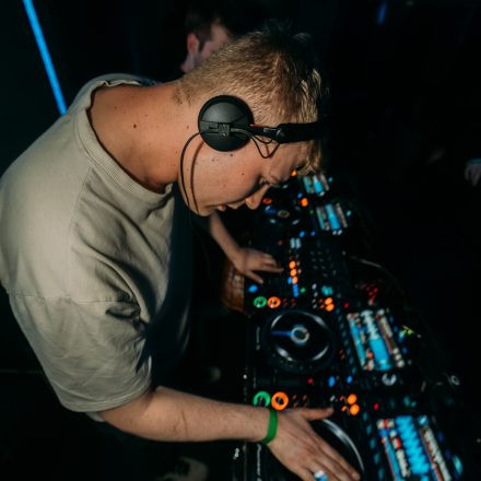 BEATDOWN x DRUM & BASSICK