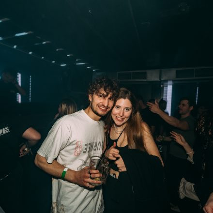 BEATDOWN x DRUM & BASSICK