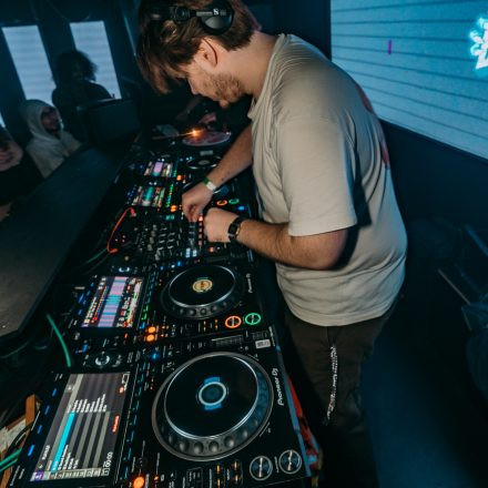 BEATDOWN x DRUM & BASSICK
