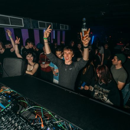 BEATDOWN x DRUM & BASSICK