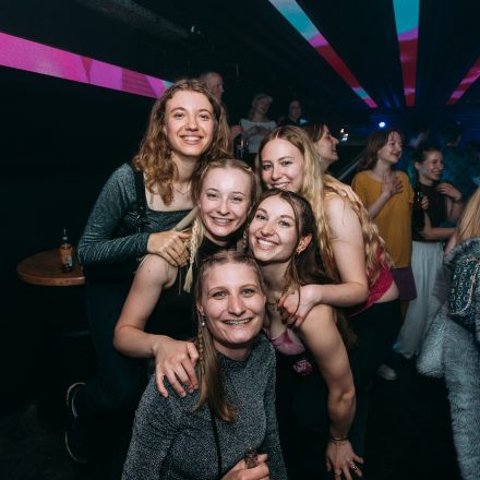 Rise like a 2000s & 2010s Club + ESC Public Viewing