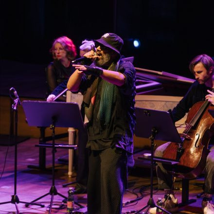 Samy Deluxe & Mikis Takeover! Ensemble