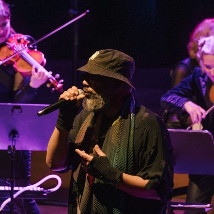 Samy Deluxe & Mikis Takeover! Ensemble