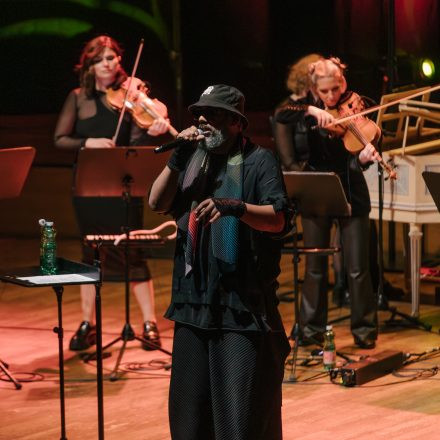 Samy Deluxe & Mikis Takeover! Ensemble