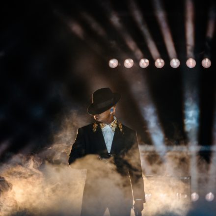 NE-YO & AKON