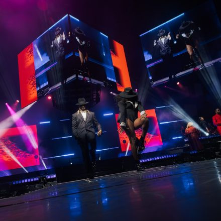 NE-YO & AKON