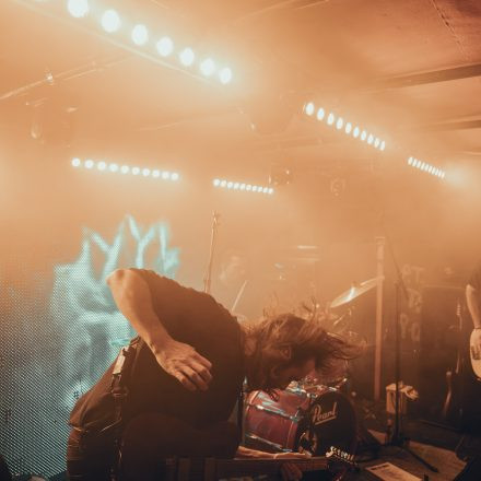 Broadside x Hands Like Houses