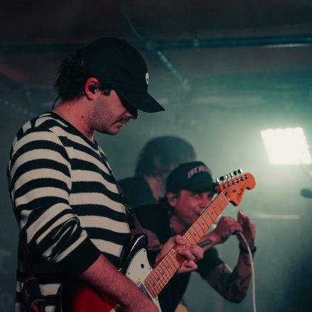 Broadside x Hands Like Houses