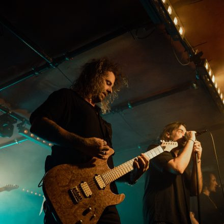 Broadside x Hands Like Houses