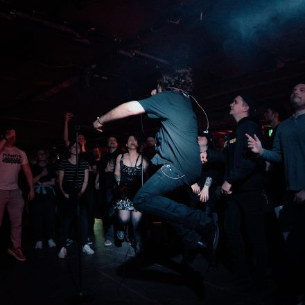Broadside x Hands Like Houses