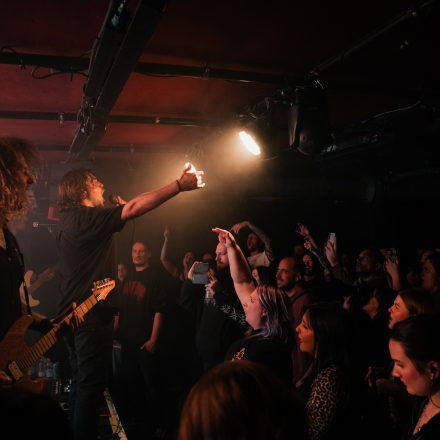 Broadside x Hands Like Houses