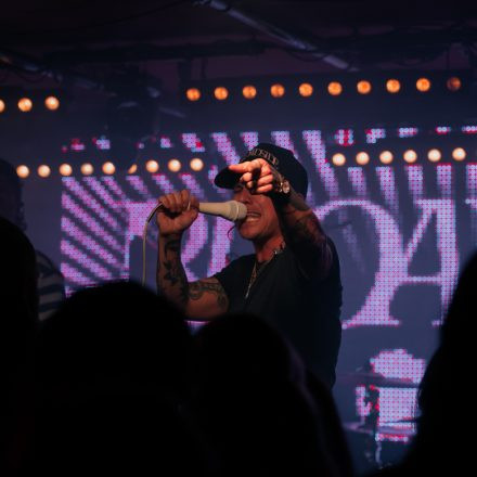 Broadside x Hands Like Houses