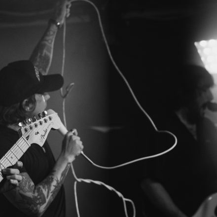 Broadside x Hands Like Houses