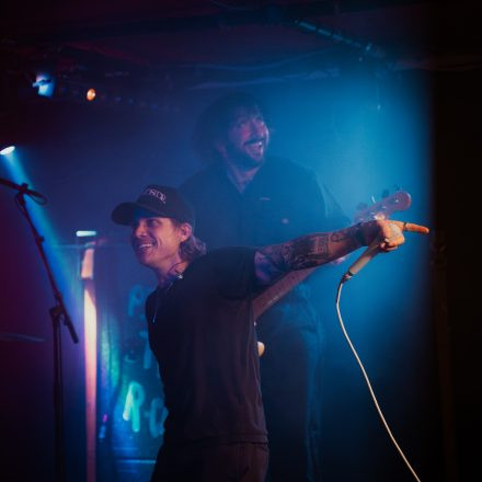 Broadside x Hands Like Houses