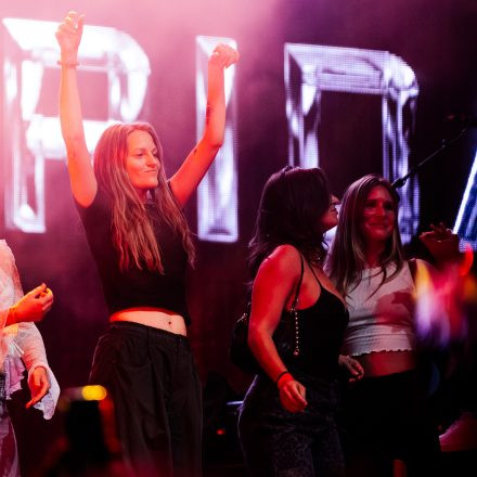 Flo Rida - Club Can’t Handle - Europe Tour