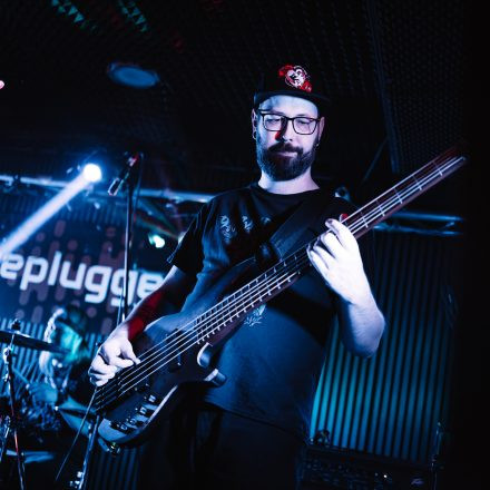 MEDIOCRACY feat. Sleeping Ground & Stir Of Echoes