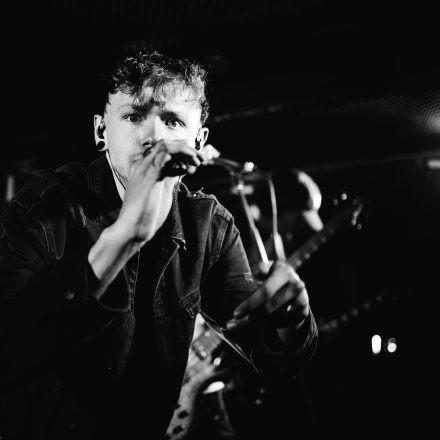 MEDIOCRACY feat. Sleeping Ground & Stir Of Echoes
