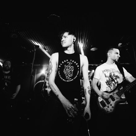 MEDIOCRACY feat. Sleeping Ground & Stir Of Echoes