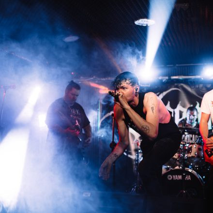 MEDIOCRACY feat. Sleeping Ground & Stir Of Echoes