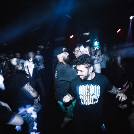 MEDIOCRACY feat. Sleeping Ground & Stir Of Echoes
