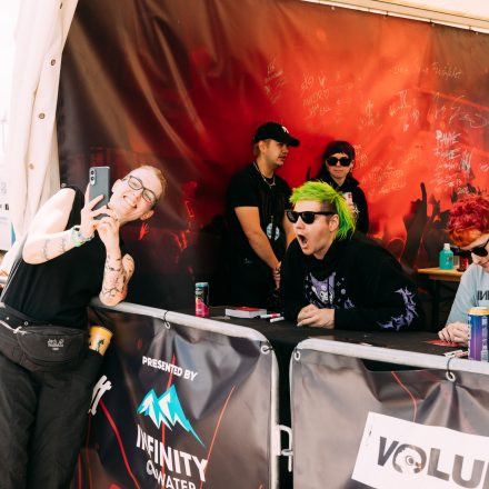 Nova Rock Festival 2026 - Autogrammzelt pres. by Infinity Water - Teil 2