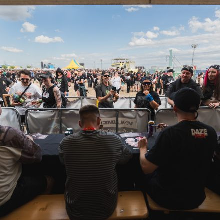 Nova Rock Festival 2026 - Autogrammzelt pres. by Infinity Water - Teil 2