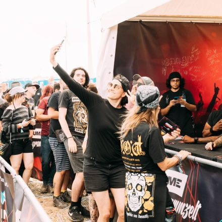 Nova Rock Festival 2026 - Autogrammzelt pres. by Infinity Water - Teil 2