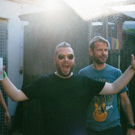 CROWDFLECKERL | RAUTÖNE | SIDRIT VOKSHI - Szene Soundgarden