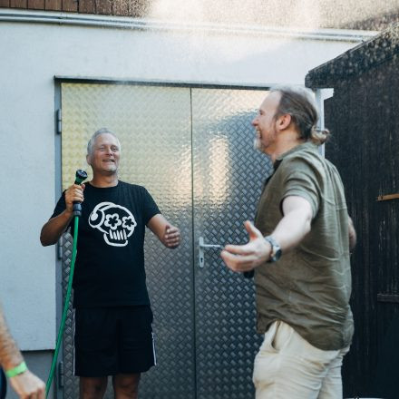 CROWDFLECKERL | RAUTÖNE | SIDRIT VOKSHI - Szene Soundgarden
