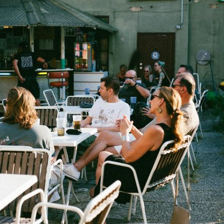 CROWDFLECKERL | RAUTÖNE | SIDRIT VOKSHI - Szene Soundgarden