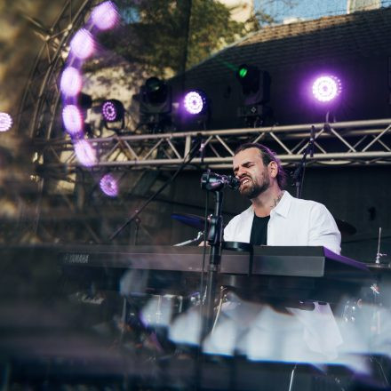 CROWDFLECKERL | RAUTÖNE | SIDRIT VOKSHI - Szene Soundgarden