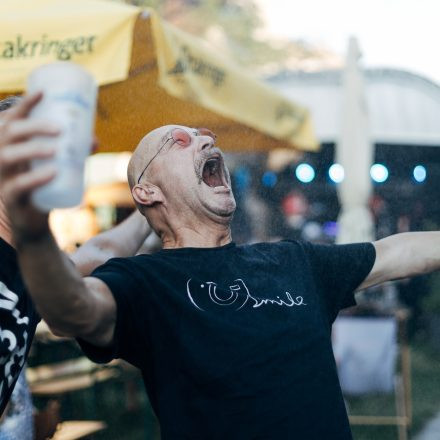 CROWDFLECKERL | RAUTÖNE | SIDRIT VOKSHI - Szene Soundgarden